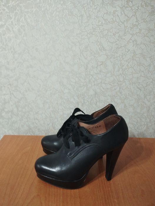 Продам шикарные ботильоны