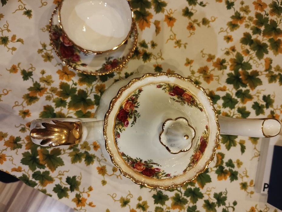 Old country roses за кафе