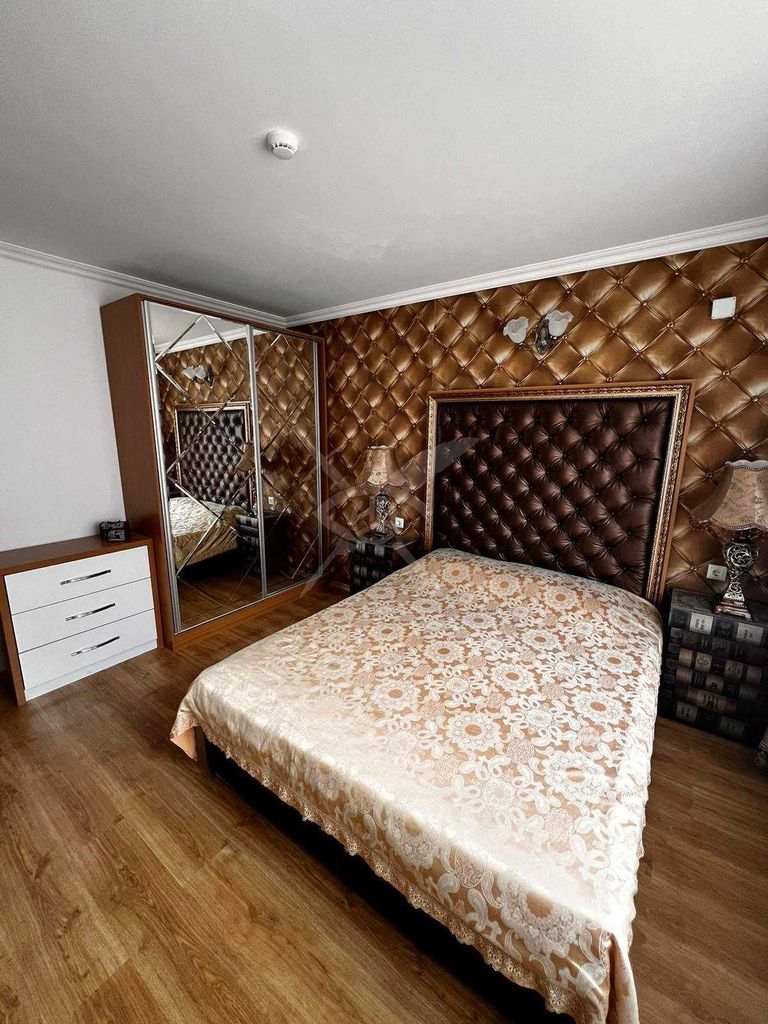 Продава се Тристаен апартамент в к.к. Слънчев бряг - 100 кв.м за 1400 €/кв.м - Снимка #5