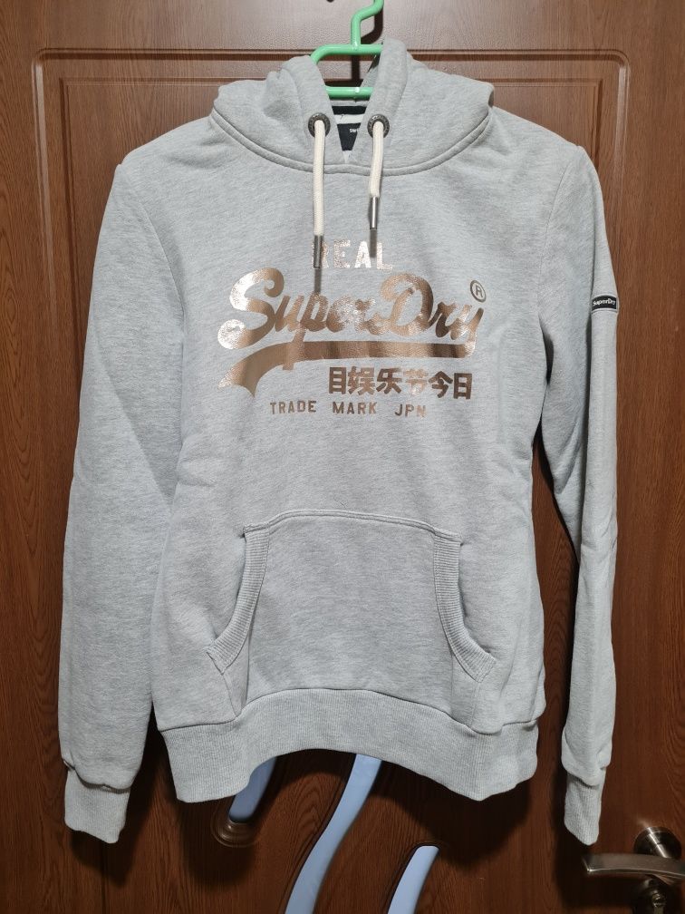 Нов  суитчър Superdry Hoodie.