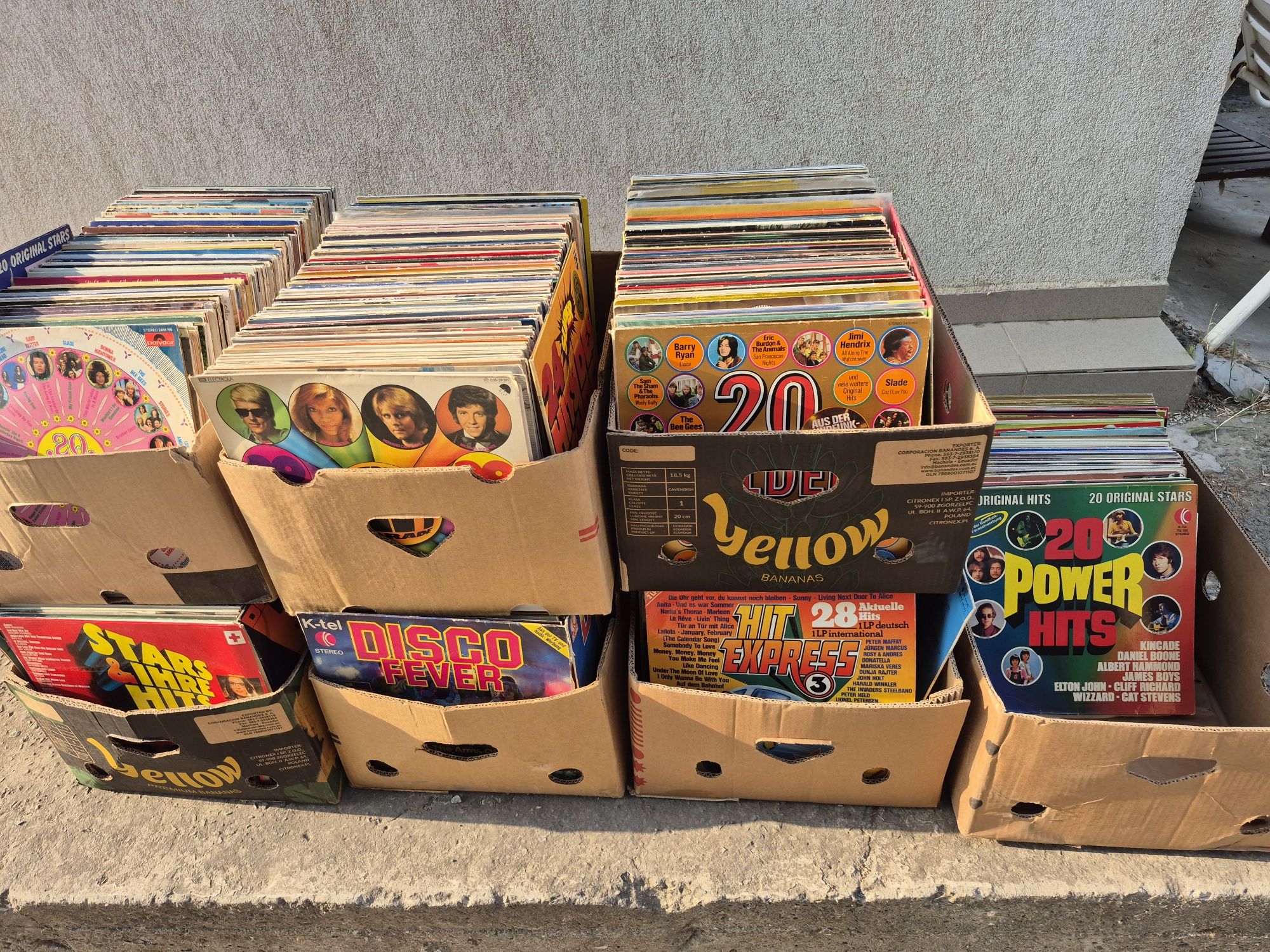 Vând Lot 200lp Discuri Vinil cu muzica usoara straina pentru pick-up