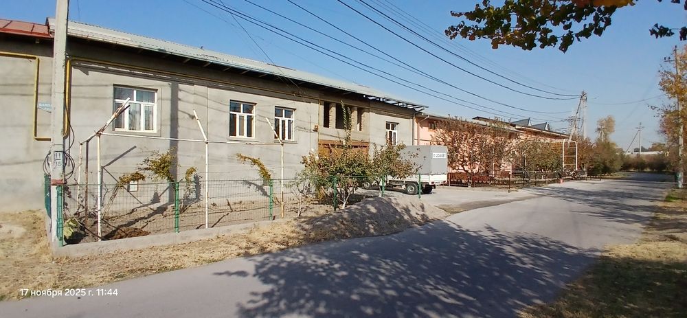 Majnuntol mahallasida 6 sotix uy sotiladi