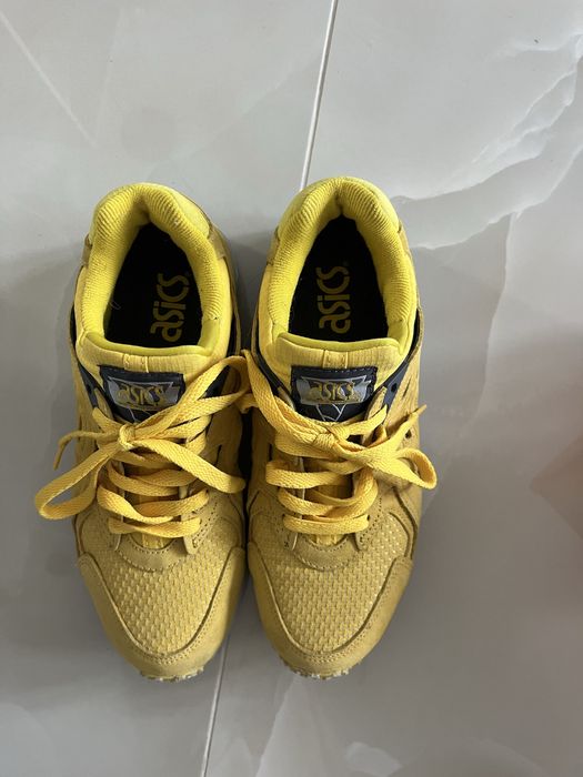 Продавам дамски маратонки ASICS Gel 39 номер