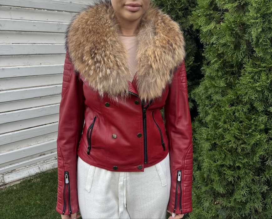 Geaca de piele cu guler de blana naturala