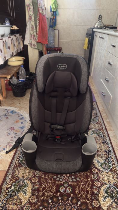 Продается Автокресло