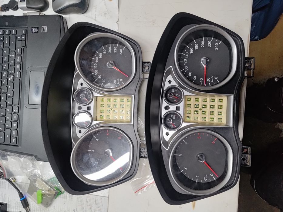 Ceasuri bord Ford Focus mk2 display mare