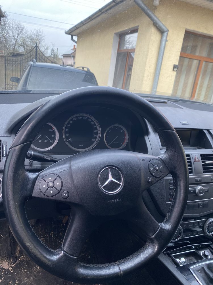 Dezmembrez mercedes w204/c220 2010 avant