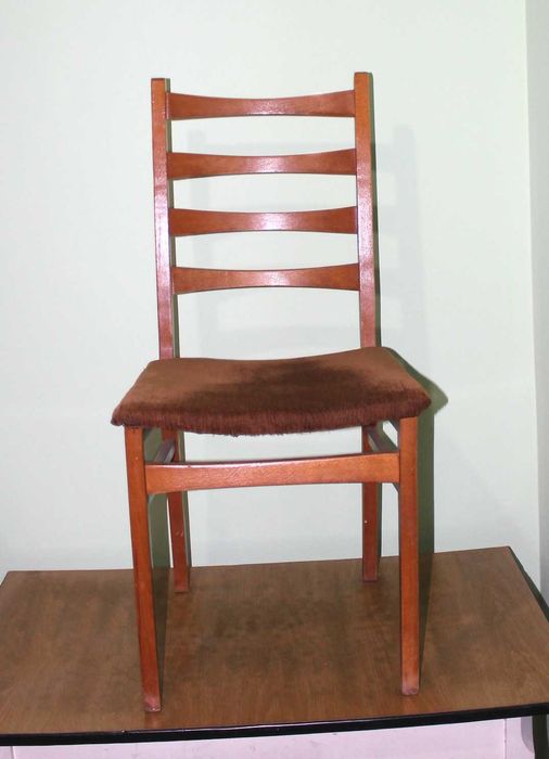 Стулья мягкие деревянные