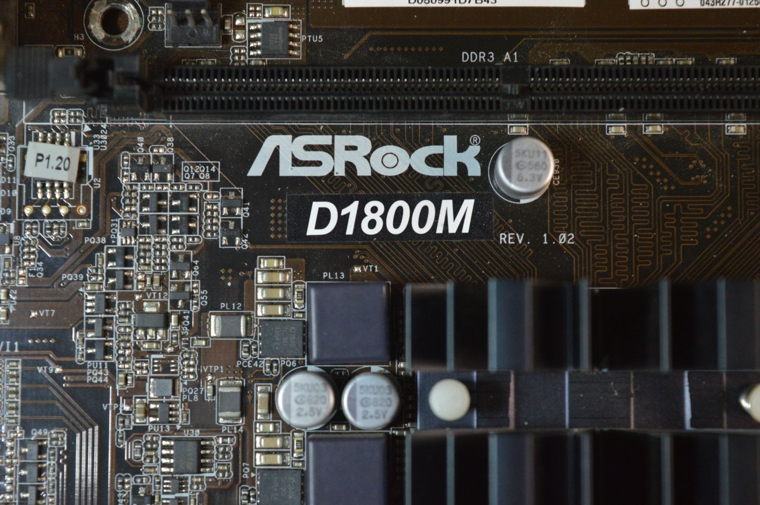 Placă de bază asrock d1800m cu procesor integrat