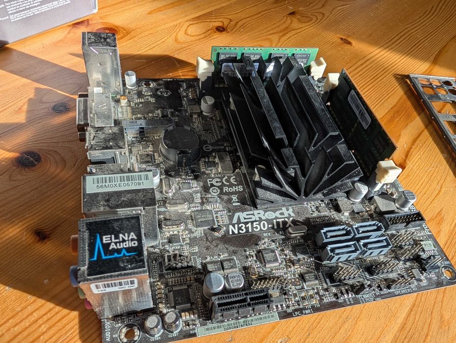 Placa de baza ASRock N315-ITX, CPU Intel N3150, 16GB DDR3 SODIM RAM