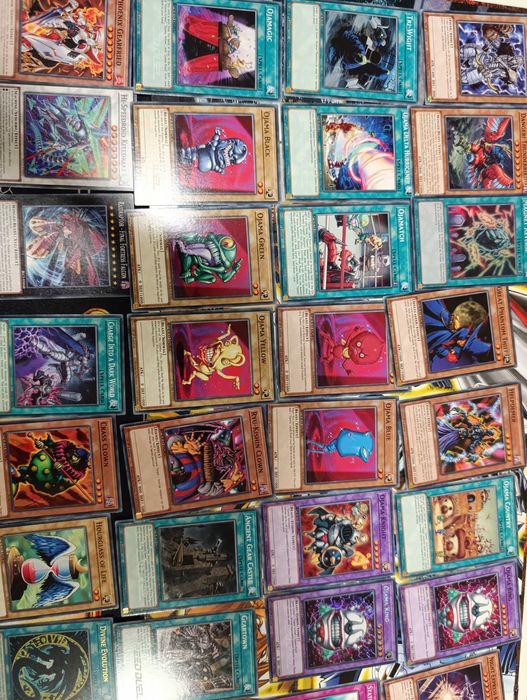 Карти Yu-Gi-Oh оригинални