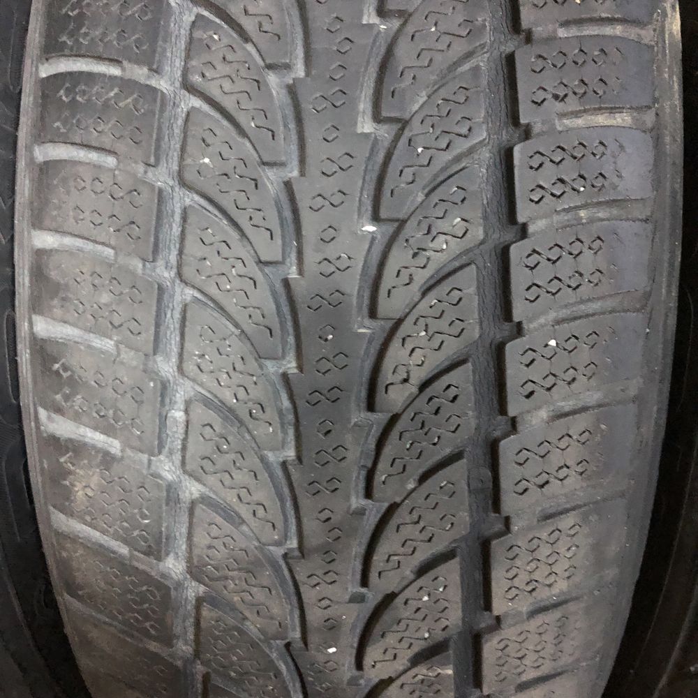 Anvelope iarna Continental 185/60/14 si Nokian 235/65/17 SUV