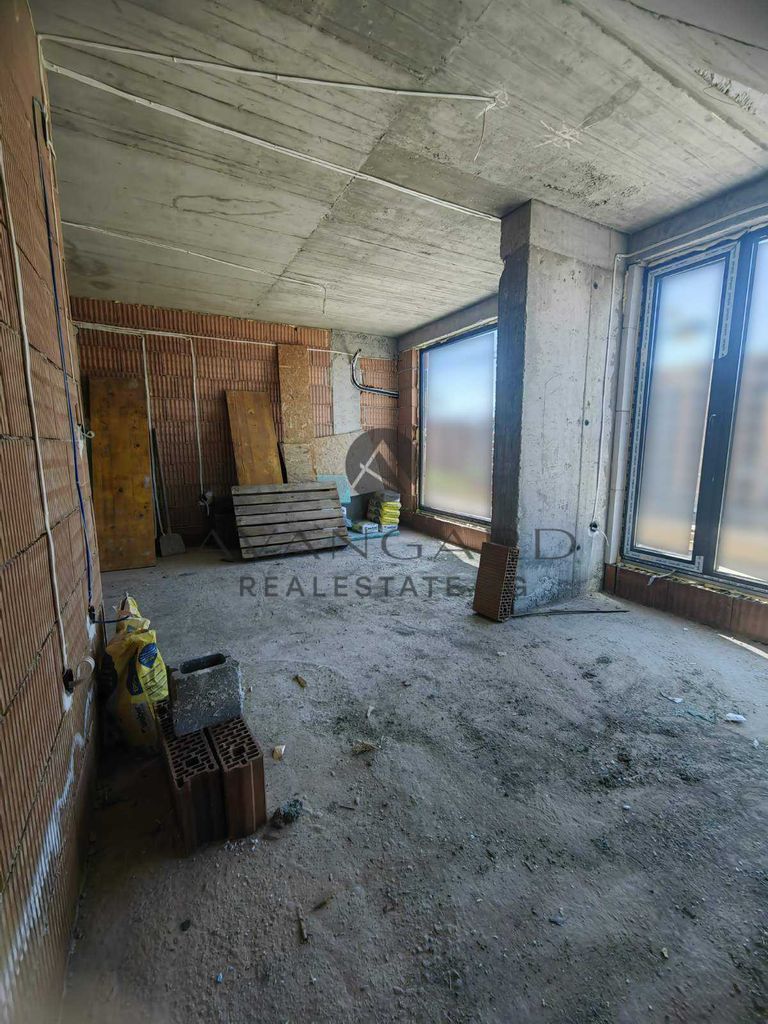 Продава се Тристаен апартамент в Пловдив, Христо Смирненски - 112 кв.м за 1200 €/кв.м - Снимка #3