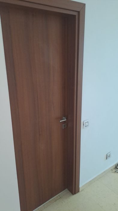 Se vinde 7 uși interior