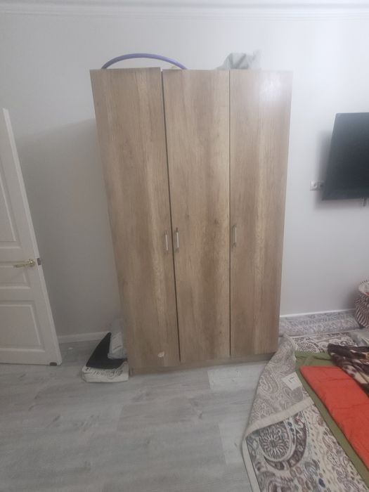 Шкаф почти новый