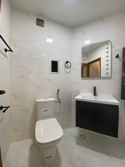 Продава се Тристаен апартамент в Бургас, Зорница - 130 кв.м за 1850 €/кв.м - Снимка #10
