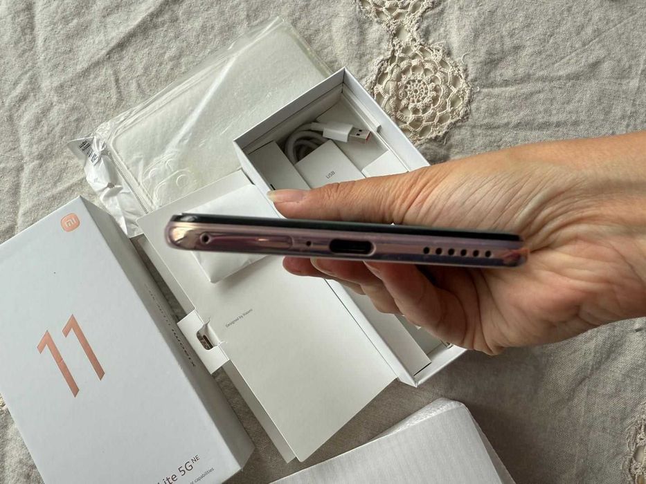 Xiaomi 11 Lite 5G NE 128GB 8GB RAM розов