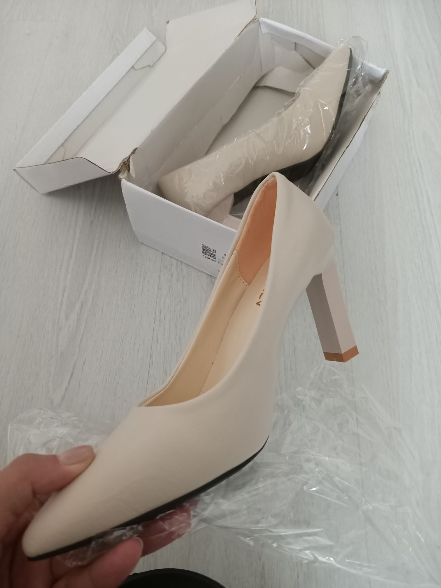 Продам туфли 39 размер