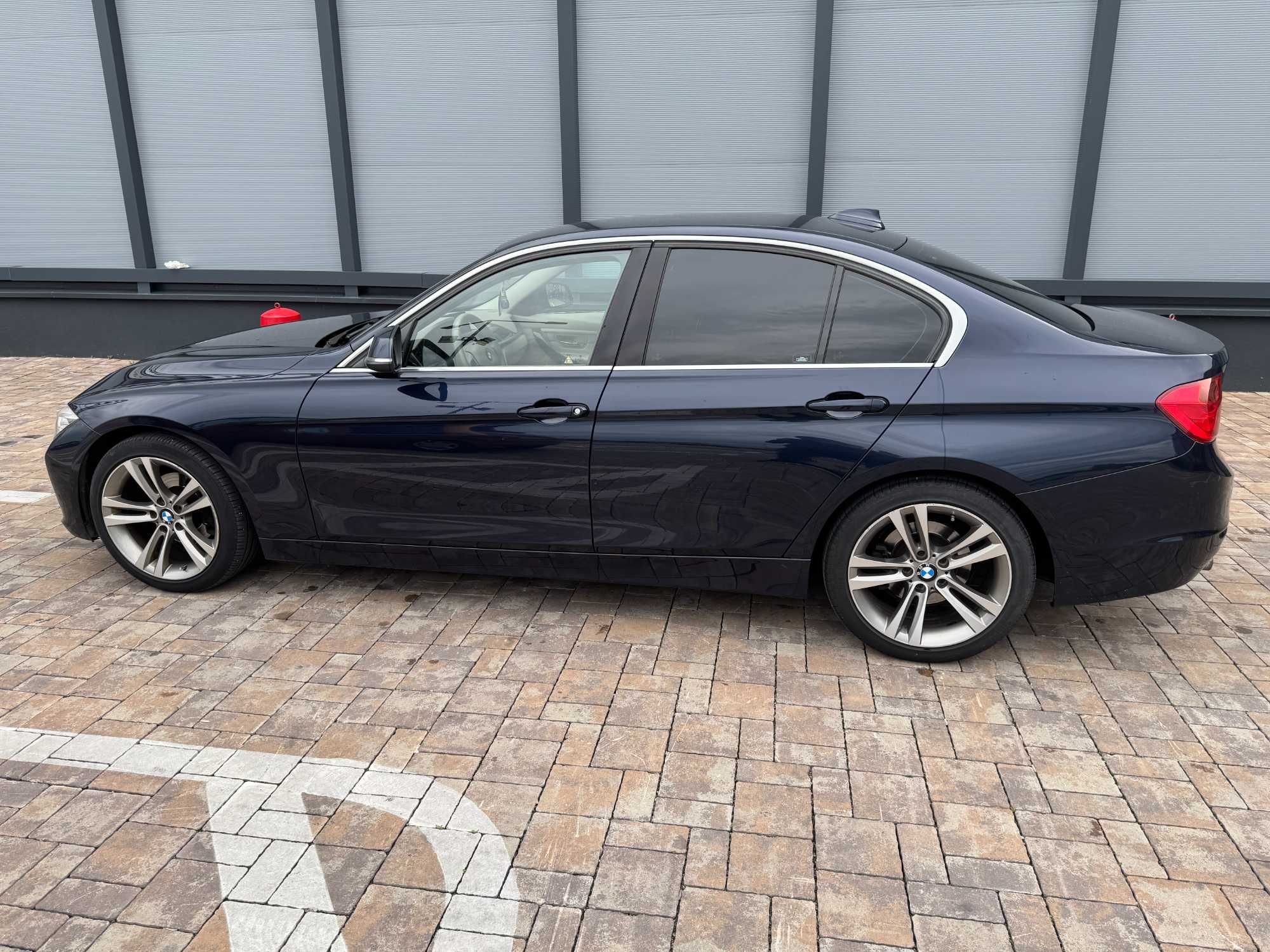 BMW Seria 3 320i Efficient Dynamics Edition - Modern Line