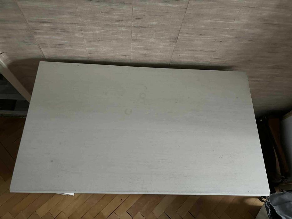 Бюро от Икеа, 90/52 височина 73 см, в много добро състояние