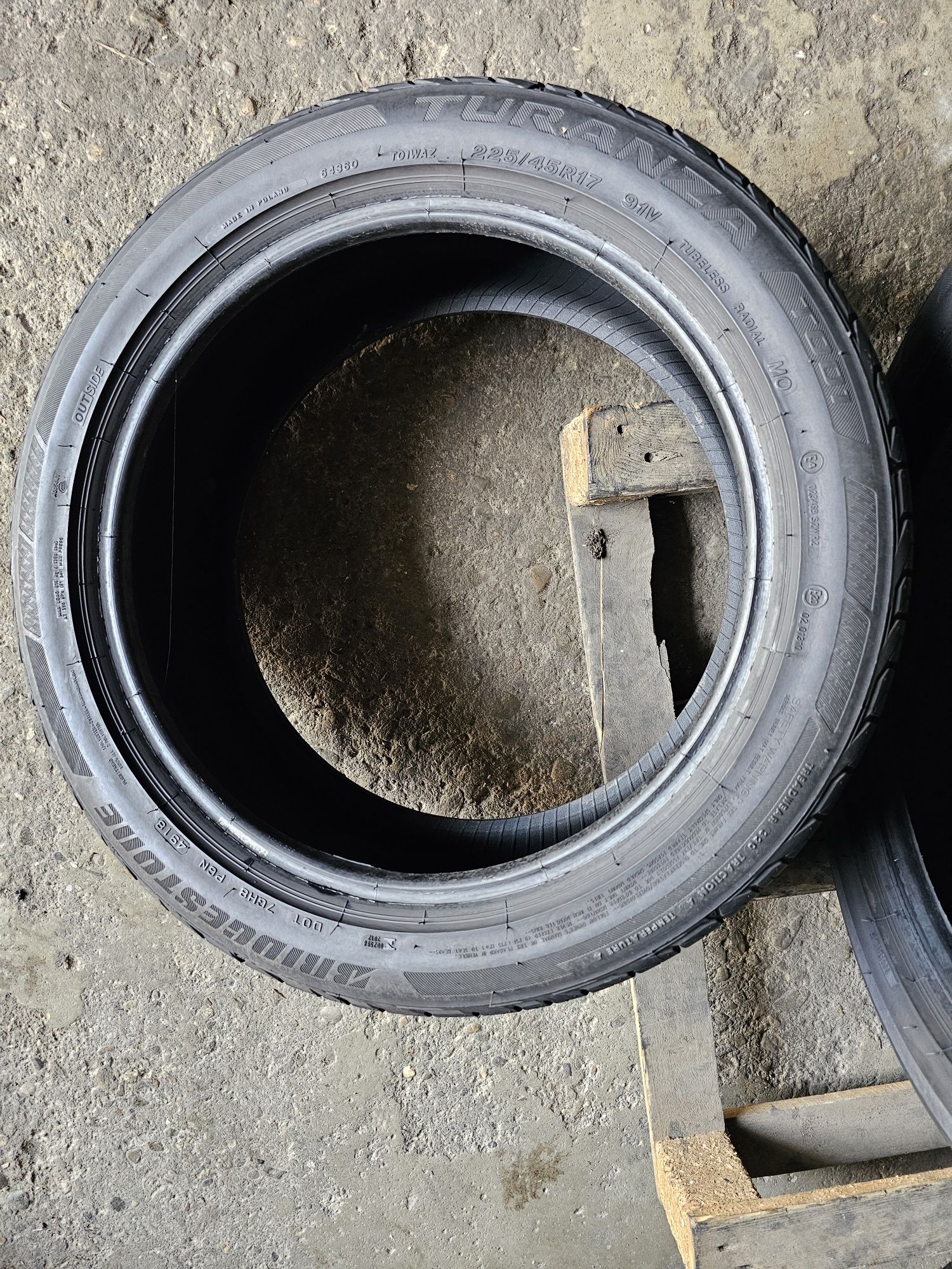 2 anvelope vara 225 45 17 Bridgestone 7.mm