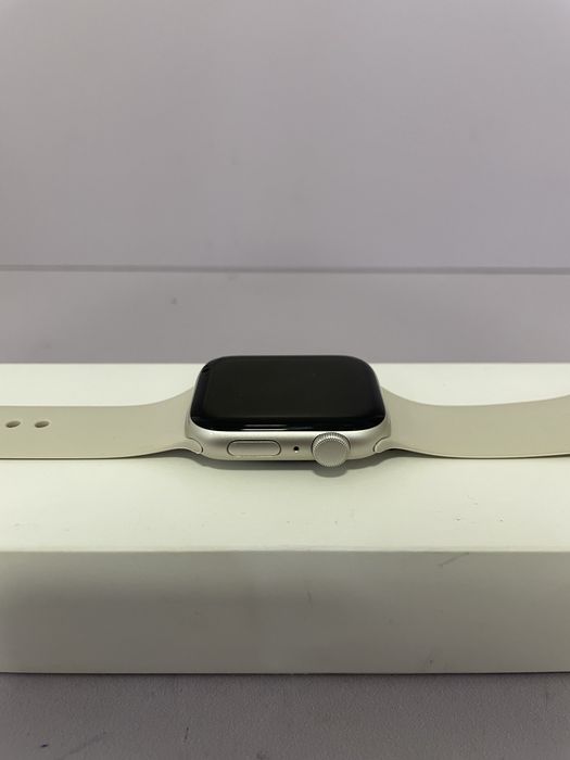 Apple Watch SE (2gen), 44mm / СА 24102