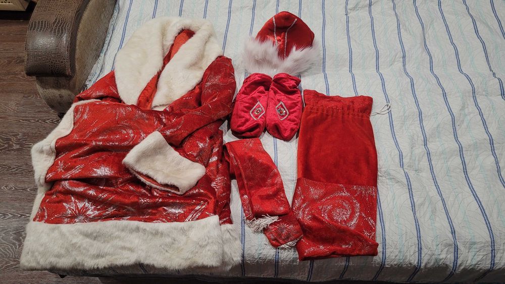 СРОЧНО! Продам костюм Деда Мороза!