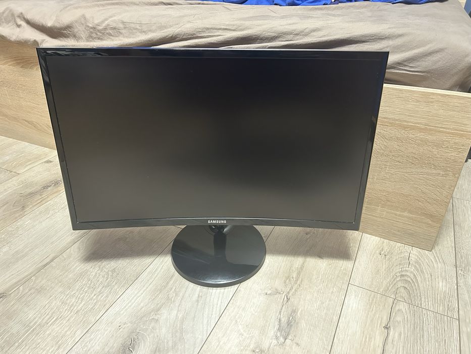 Samsung монитор-C24F390FHU