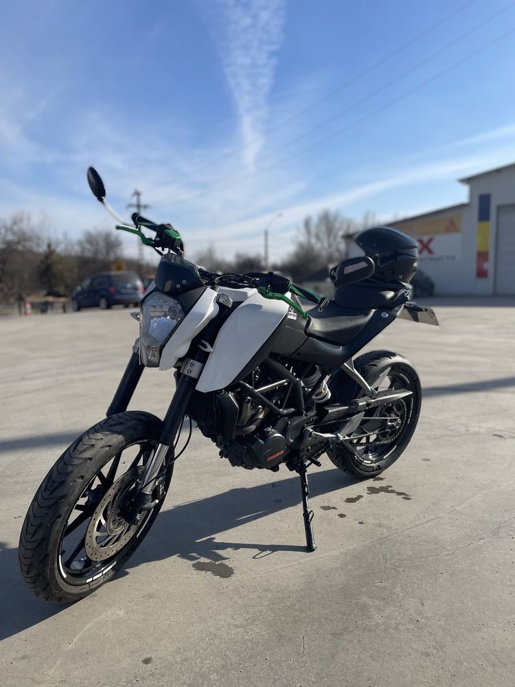 KTM Duke 125