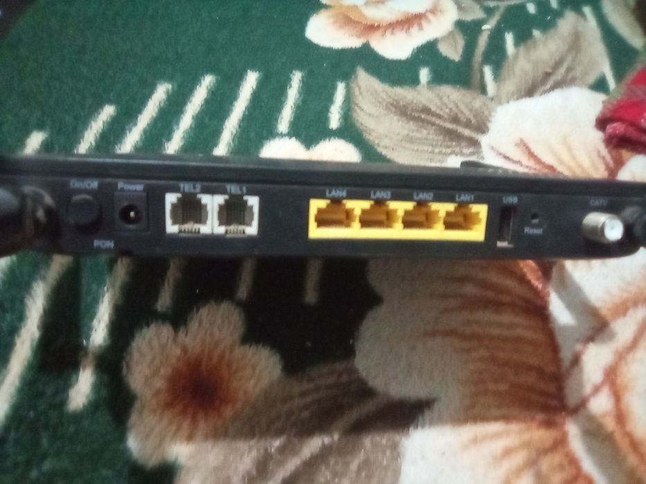 Router Huawei HG8247W5