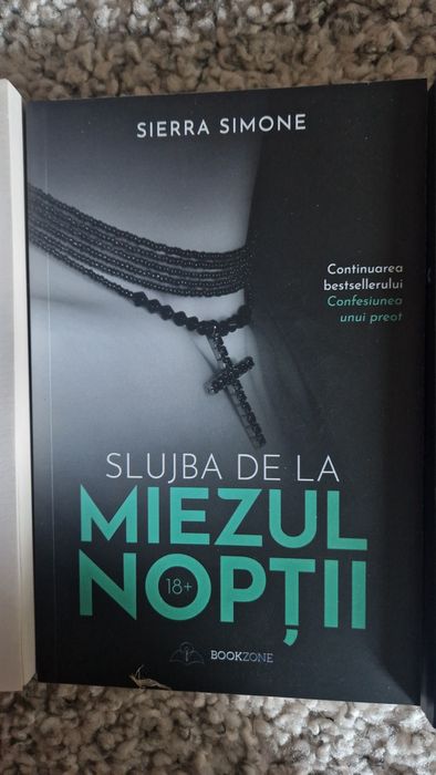 Carti de Sierra Simone.