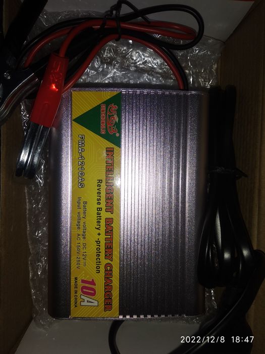 Зарядник на акумлятор