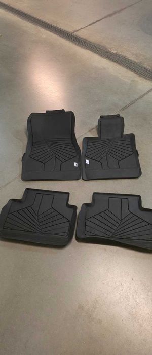 Зимни стелки BMW 8 series G16