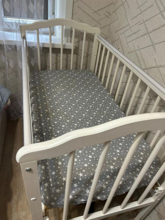 Продам детскую кроватку