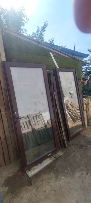 Uși de termopan dublu securizate