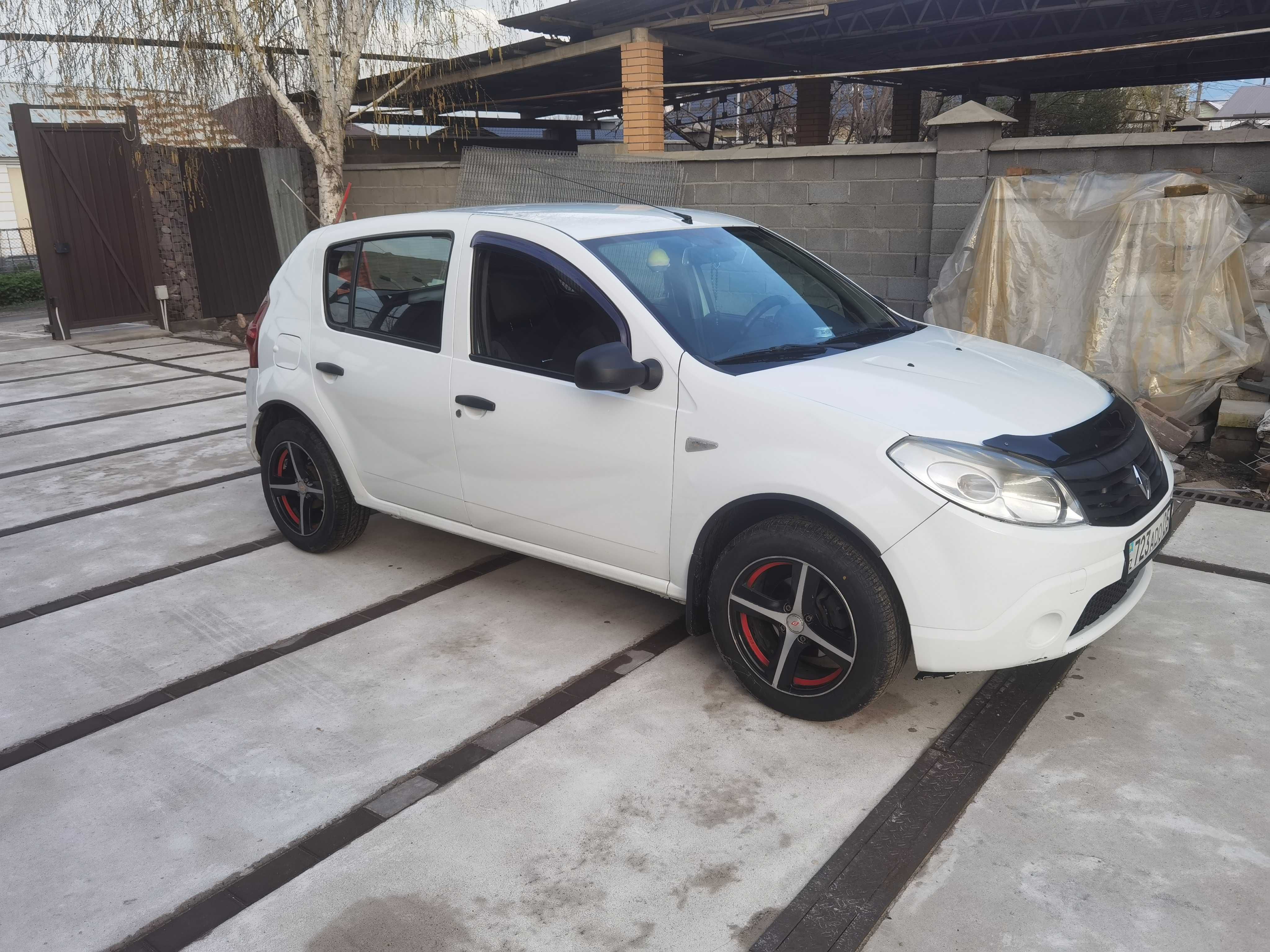 Renault sandero 2013