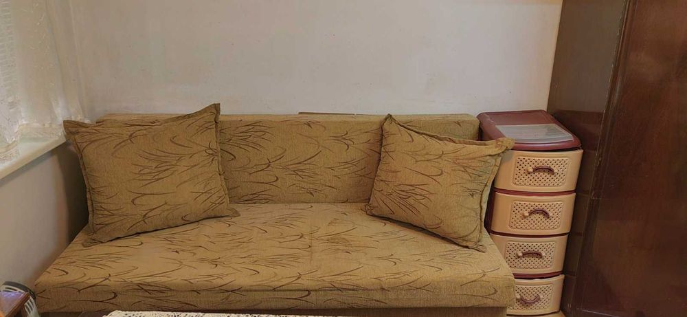 Подарявам мебели