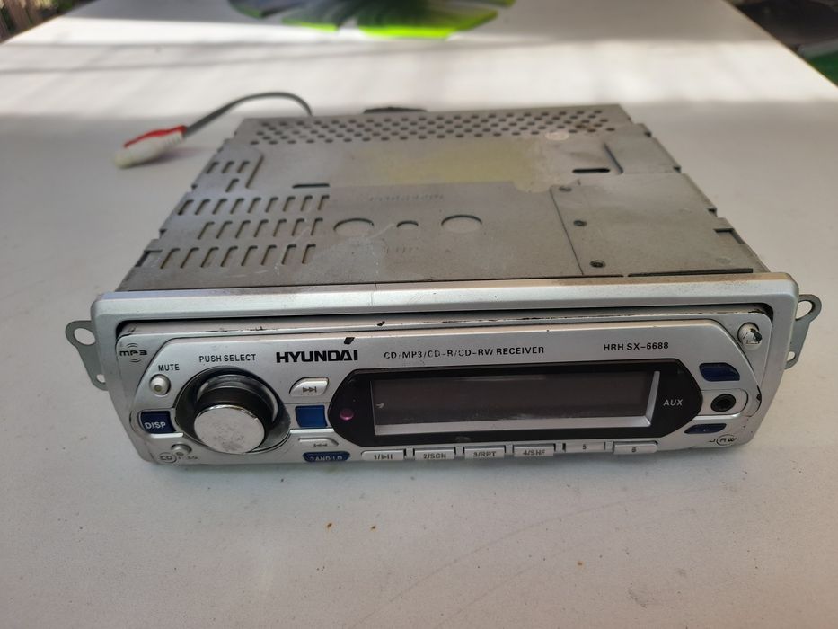 Casetofon hyundai radio aux