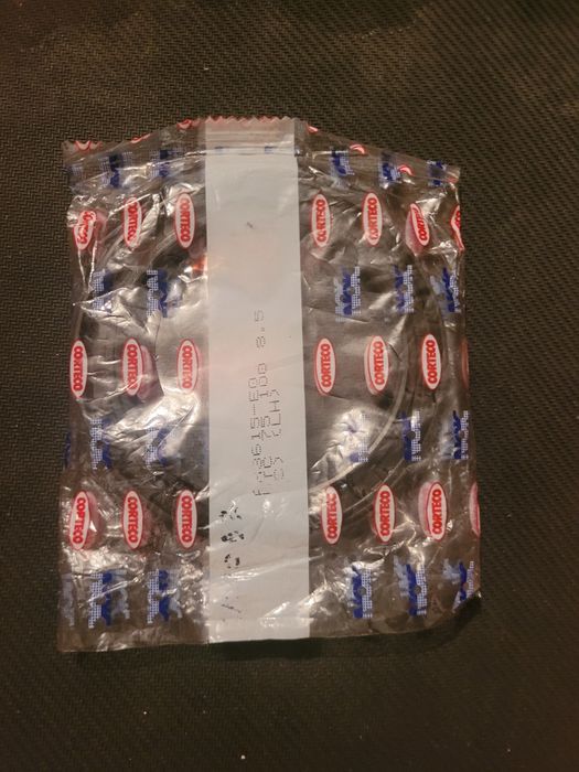 Сальник для тойота королла Е100 
4E FE сатамын