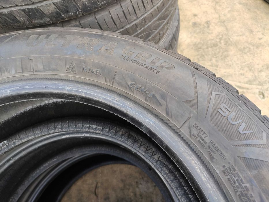 2бр Зимни гуми 225 60 18 - Goodyear