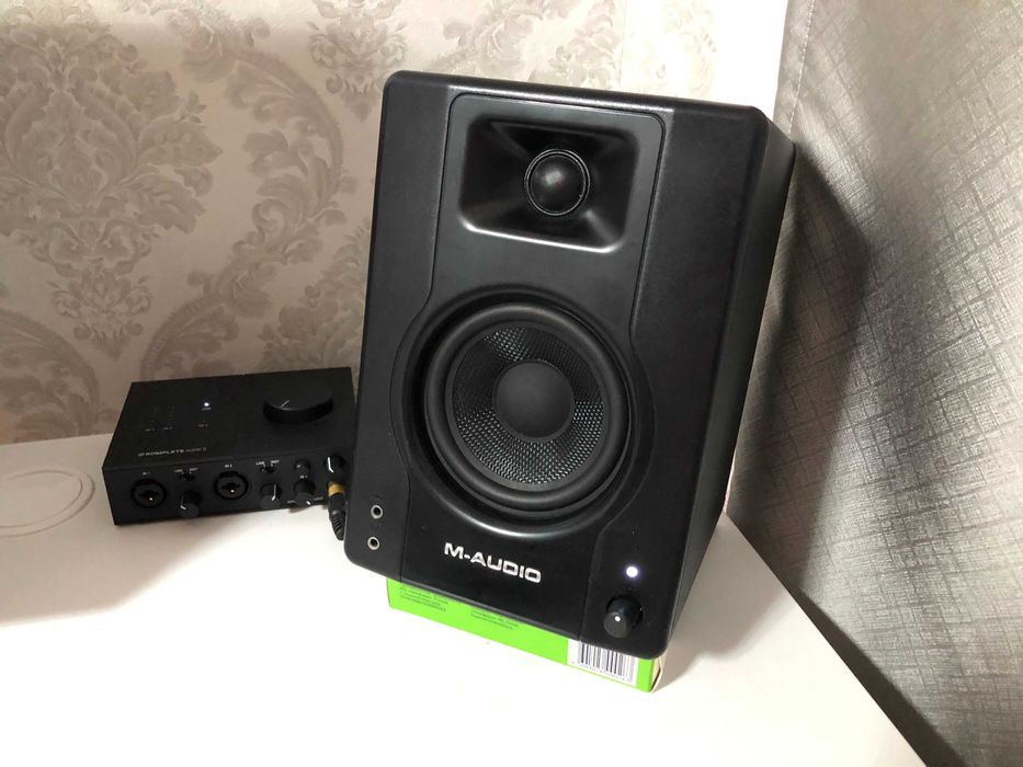 Колонки (студийные мониторы) M-Audio BX4