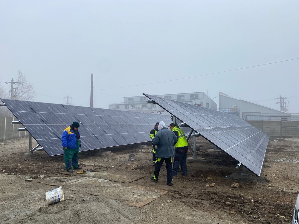 Sistem complet de montaj la sol panouri fotovoltaice