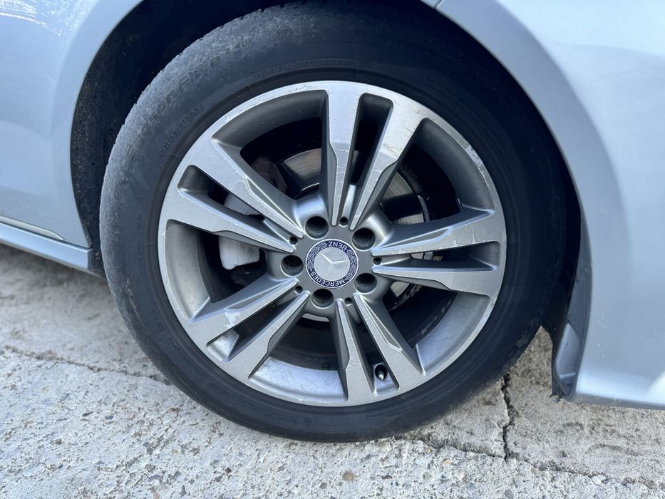 Dezmembrez Mercedes E220 W212 facelift