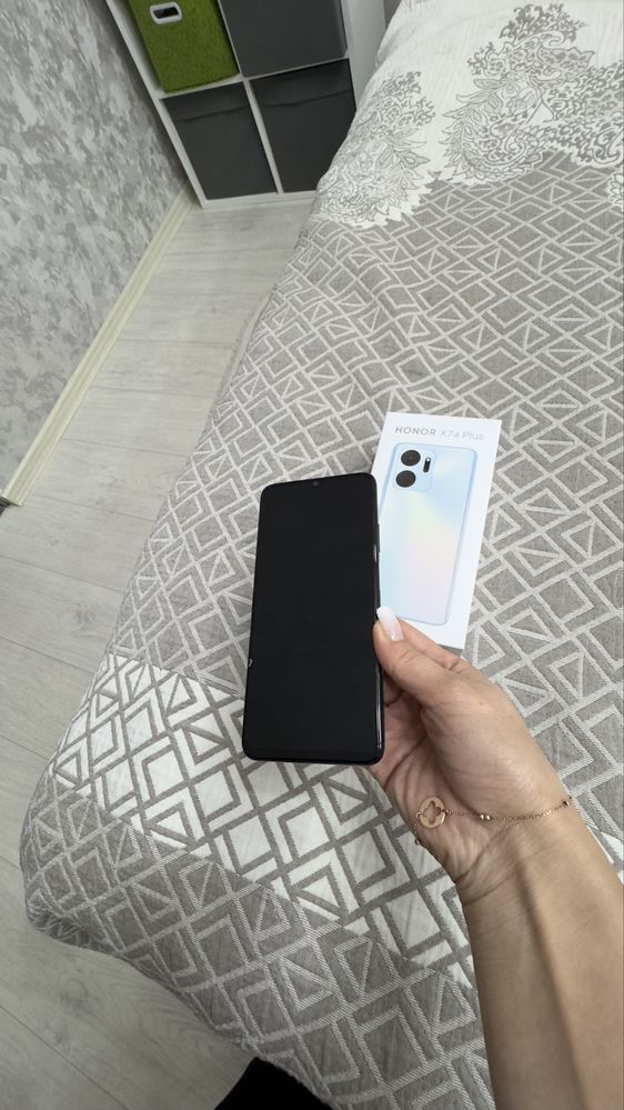Продаю  Honor X7A plus