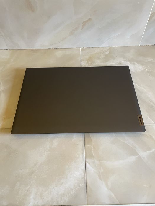 Lenovo V17 i5 10. Gen 512gb SSD 17"