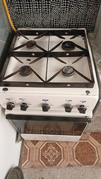 Gaz plita holati oʼrta ishlashda muammosi yoʼq