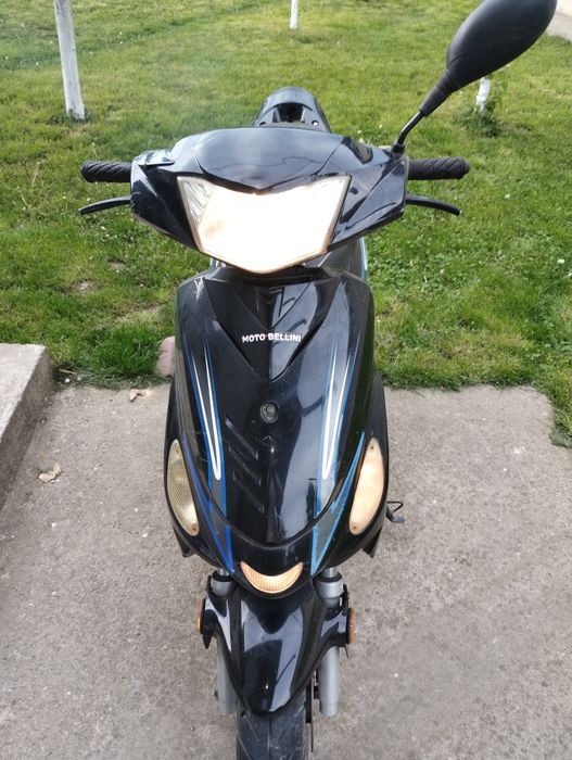 Vând motoscuter moto Bellini