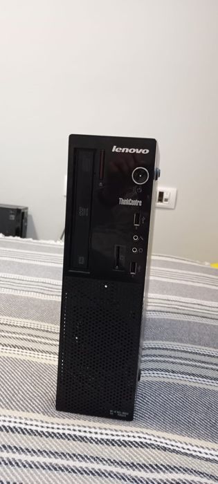 Vând 2 calculatoare lenovo