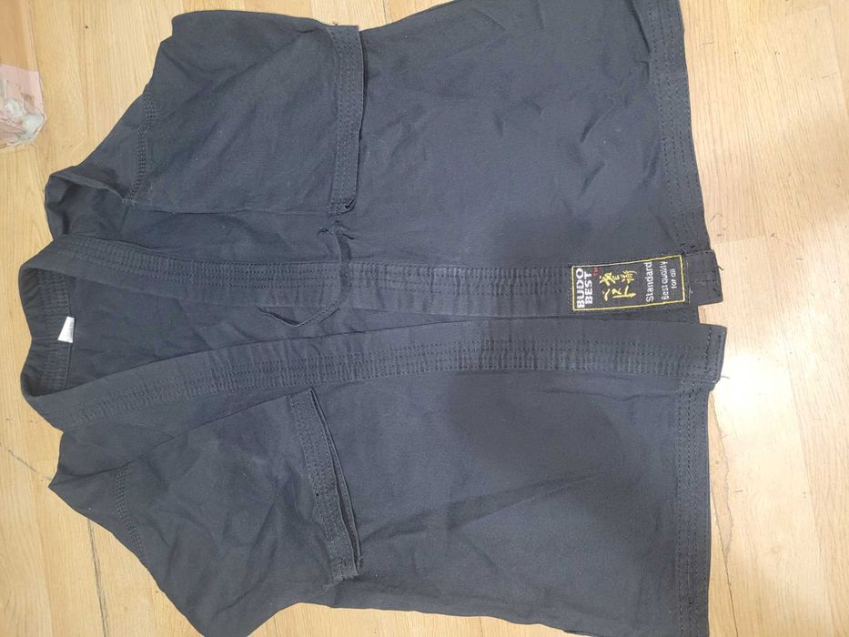 Chimono/costum pentru kickbox 7-9 ani