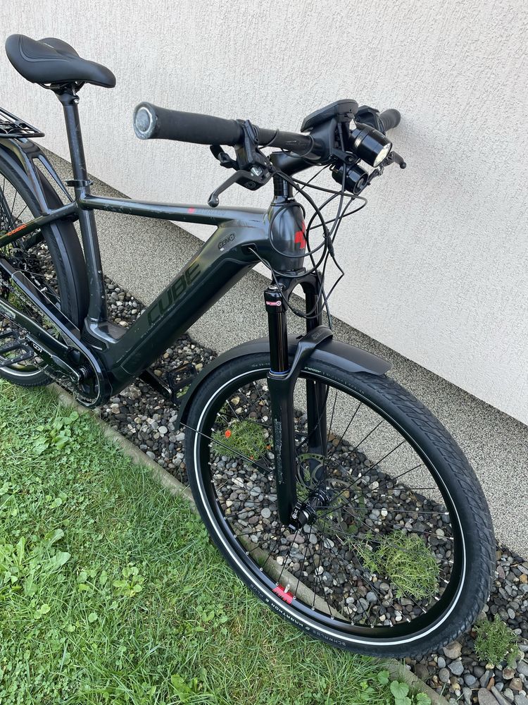 Cube Kathmandu bosch speed 45km/h